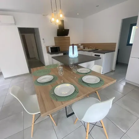 Belle Maison De Garrigue Holiday home *
