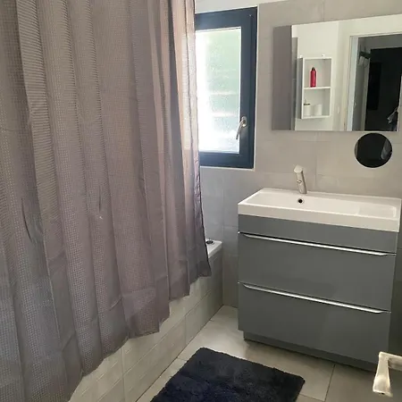 Belle Maison De Garrigue Holiday home
